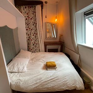 Central Cosy Room